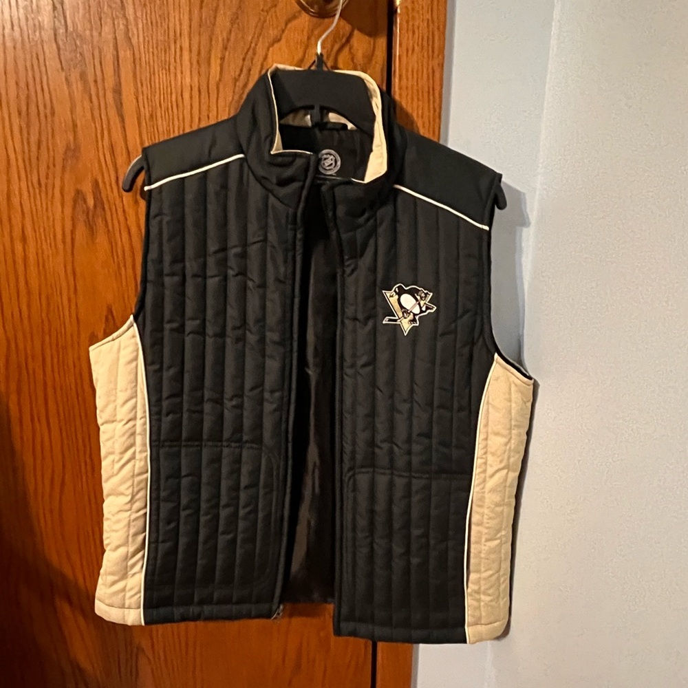 Ladies Pittsburgh Penguins NHL Sports G-III by Carl Banks Large Vest
